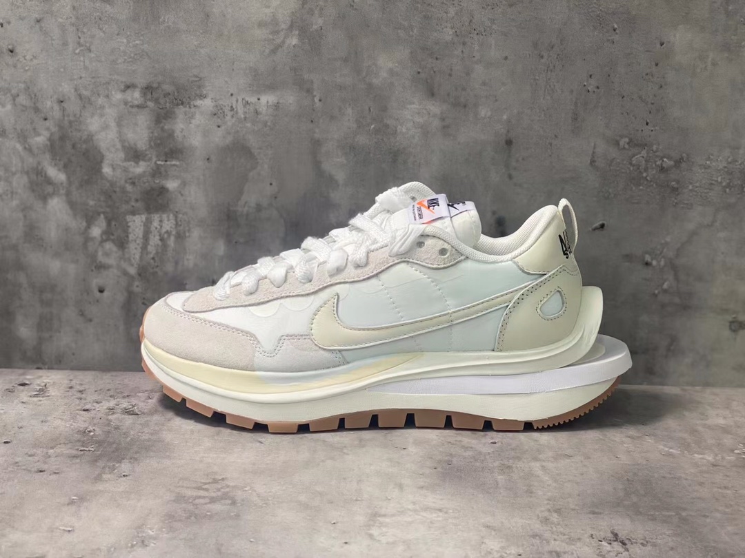 나이키 Sacai x Nike Vaporwaffle